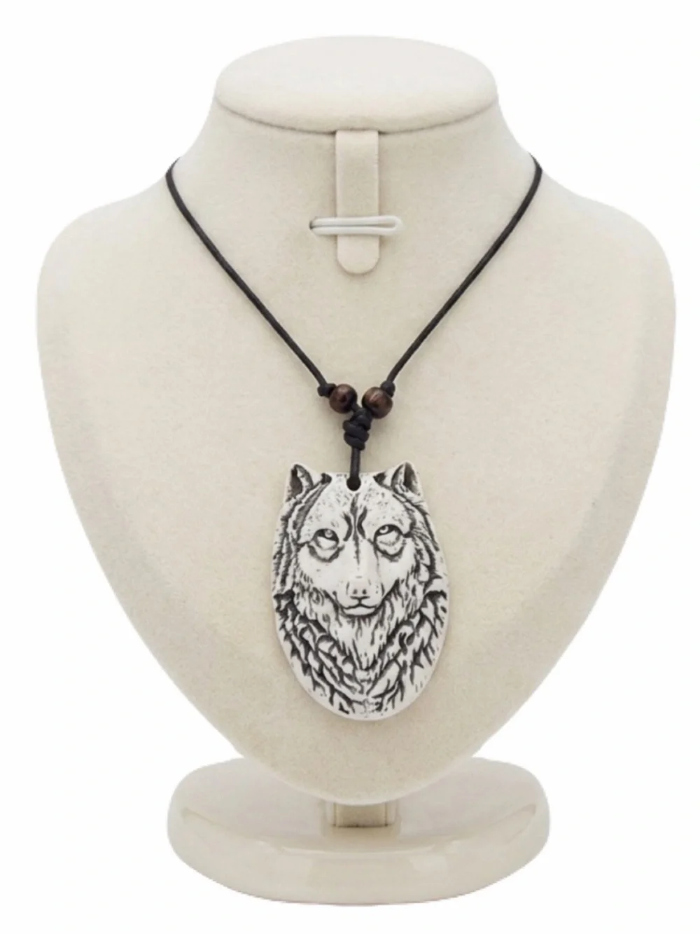 New Unisex Handmade Bohemian Hawaiian Tribal Wolf Amulet Wood & Resin Necklace